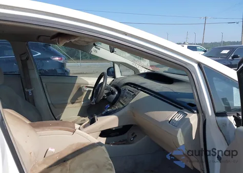 2011 Toyota Prius Two z USA, uszkodzony, nr VIN JTDKN3DU5B0323780